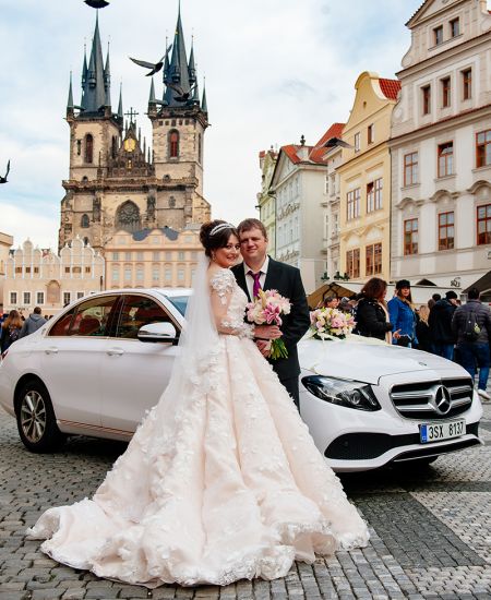 Староместская ратуша - самое популярное место в Европе для свадеб.
