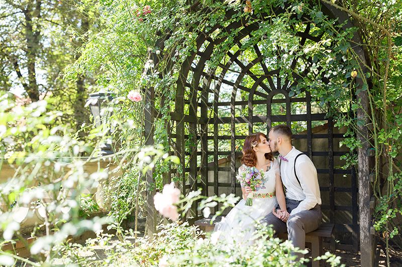 Самые романтичные уголки сада - цветочные беседки