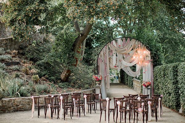 Place for the wedding ceremony in the garden of the castle of Savoy.