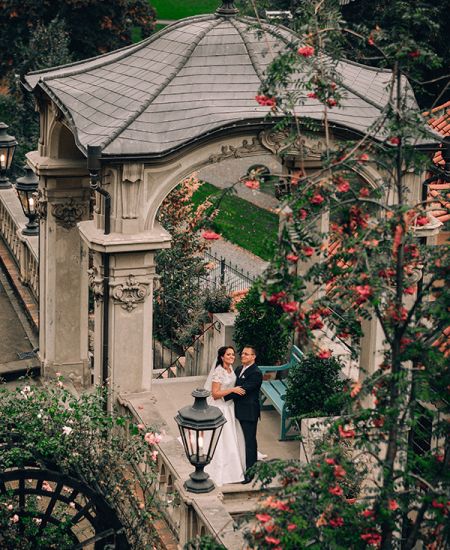Пражские дворцовые сады  - идеальное место для летней свадебной церемонии. 